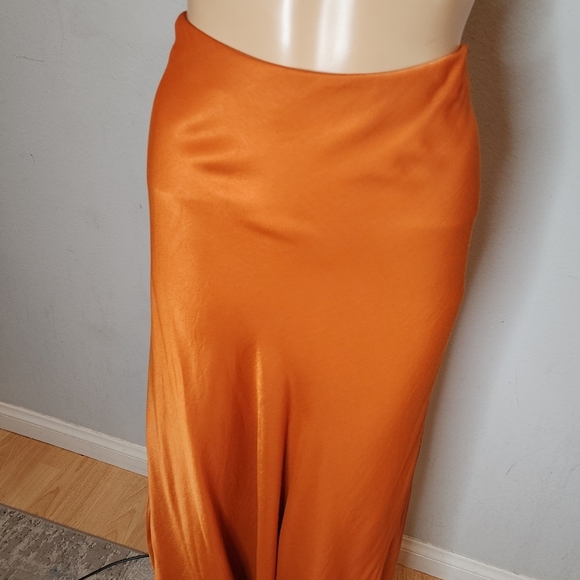 & Other Stories Orange Satin Midi Skirt Size 12 - Picture 9 of 16